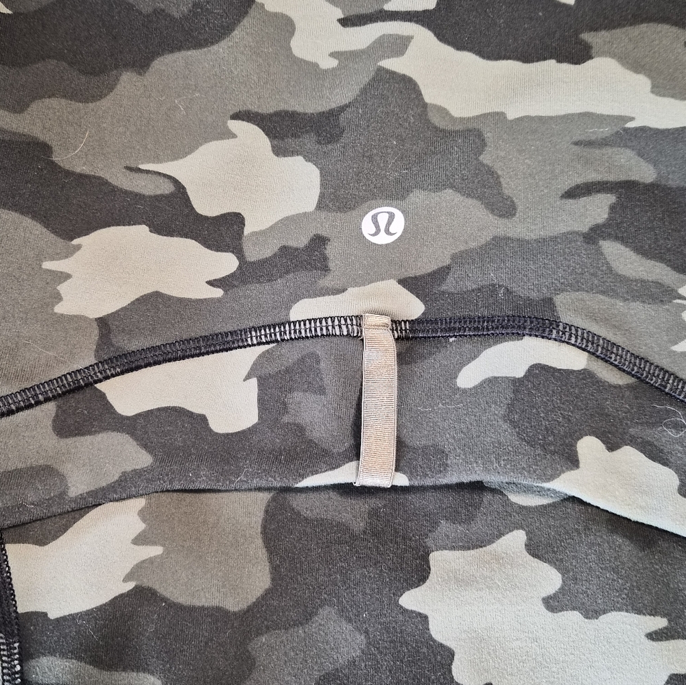 Lululemon Heritage Camo Define Jacket Size 12 - Picture 6 of 6